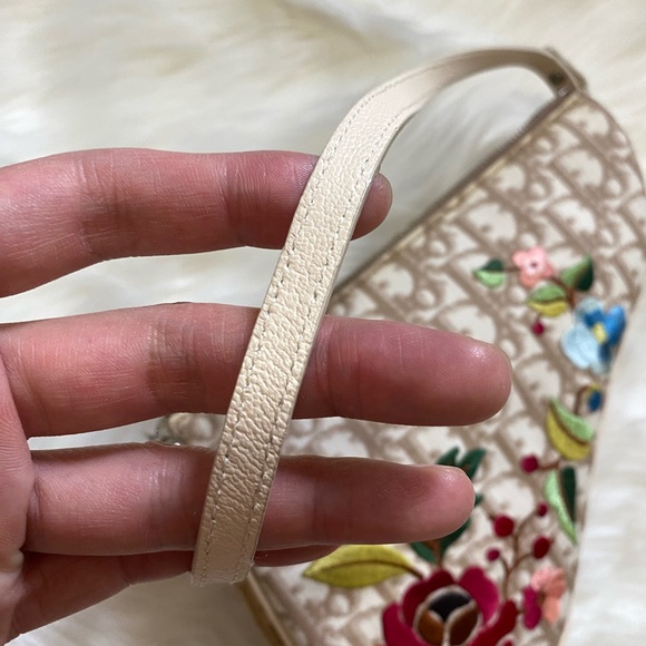 Authentic vintage Dior brown trotter embroidered mini saddle - Picture 4 of 12